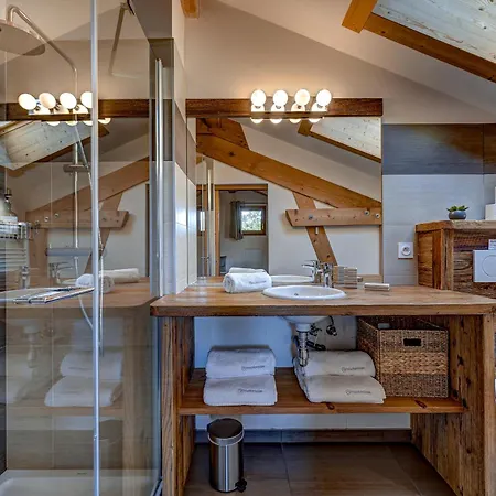 Planards 2 Chalet *